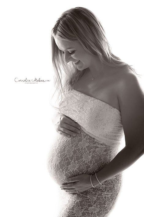 Schwangerschaftsfotos-Schwangerschaftsshooting Schwangerschaftsfotografie Babybauch Shooting maternity photographer Mutterschaft Babyfotograf Babyshooting newbornshooting Neugeborenenfotografie Cornelia Moebes Photography Schweiz Zuerich Luzern Zug Aargau Schwyz