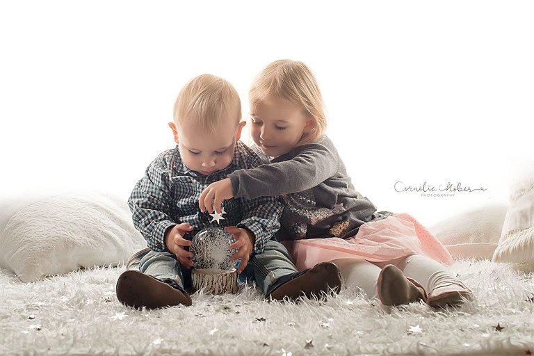 Weihnachtsshooting Portrait Photographer Familienfotos Familienshooting Kinderportraits Kinderfotograf Zug Zuerich Luzern Cornelia Moebes Photography