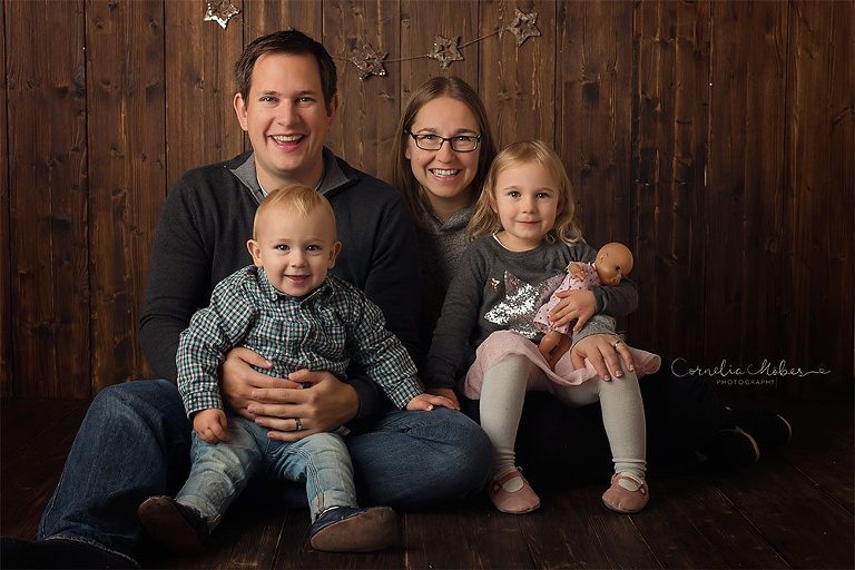 Weihnachtsshooting Portrait Photographer Familienfotos Familienshooting Kinderportraits Kinderfotograf Zug Zuerich Luzern Cornelia Moebes Photography