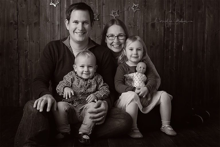 Weihnachtsshooting Portrait Photographer Familienfotos Familienshooting Kinderportraits Kinderfotograf Zug Zuerich Luzern Cornelia Moebes Photography