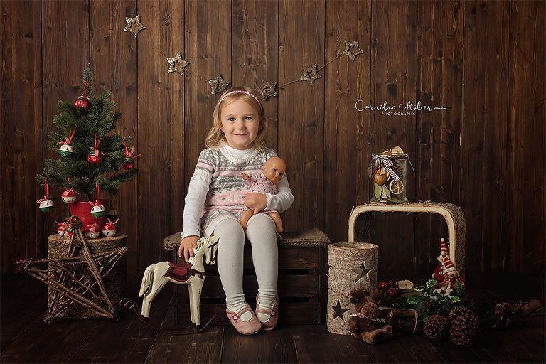 Weihnachtsshooting Portrait Photographer Familienfotos Familienshooting Kinderportraits Kinderfotograf Zug Zuerich Luzern Cornelia Moebes Photography