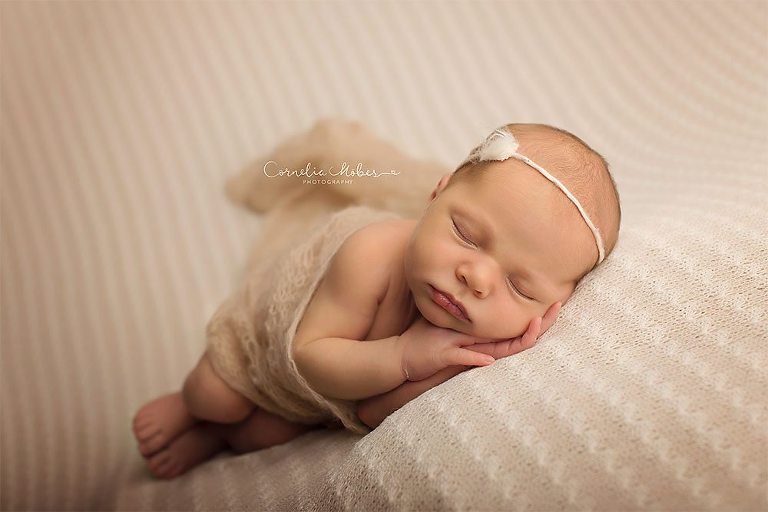 Neugeborene, Neugeborenenfotos, Neugeborenenfotografie, Neugeborenenfotografie Zug, Neugeborenenfotografie Zürich, Neugeborenenfotografie Luzern, Neugeborenenfotografie Aargau, Neugeborenenfotografie Schwyz, Neugeborenenfotografie Schweiz, Newbornshooting, Newborn Photographer, Newborn Photography,   Babyfotografie, Babyfotos, Baby Photographer, Baby Fotoshooting, Babyfotografie Zug, Babyfotografie Zürich, Babyfotografie Luzern, Babyfotografie Aargau, Babyfotografie Schwyz, Babyfotografie Schweiz, Portrait Photographer, Portrait Fotograf, Kinder Portrait, Familienportrait, Fotograf Zug, Fotograf Zuerich, Fotograf Luzern, Fotograf Schweiz