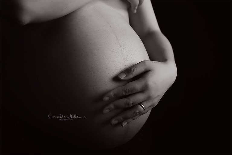 Schwangerschaftsfotos-Schwangerschaftsshooting Schwangerschaftsfotografie Babybauch Shooting maternity photographer Mutterschaft Babyfotograf Babyshooting newbornshooting Neugeborenenfotografie Cornelia Moebes Photography Schweiz Zuerich Luzern Zug Aargau Schwyz