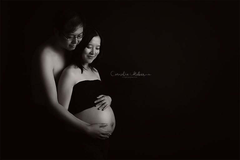 Schwangerschaftsfotos-Schwangerschaftsshooting Schwangerschaftsfotografie Babybauch Shooting maternity photographer Mutterschaft Babyfotograf Babyshooting newbornshooting Neugeborenenfotografie Cornelia Moebes Photography Schweiz Zuerich Luzern Zug Aargau Schwyz