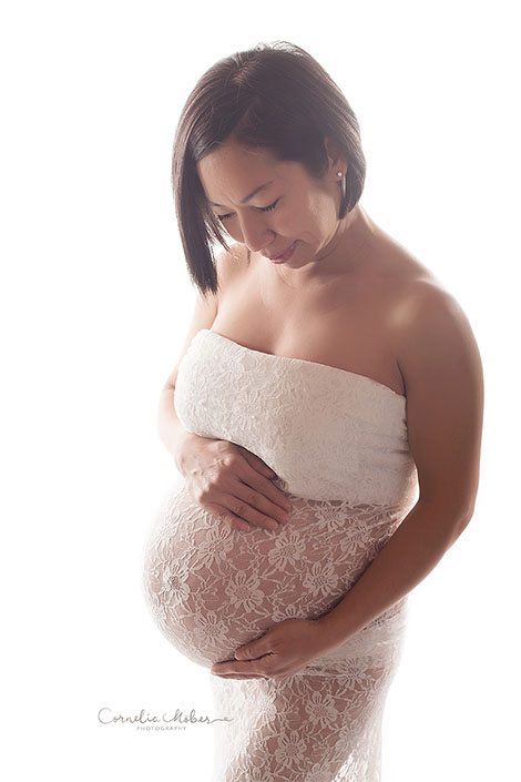 Schwangerschaftsfotos-Schwangerschaftsshooting Schwangerschaftsfotografie Babybauch Shooting maternity photographer Mutterschaft Babyfotograf Babyshooting newbornshooting Neugeborenenfotografie Cornelia Moebes Photography Schweiz Zuerich Luzern Zug Aargau Schwyz