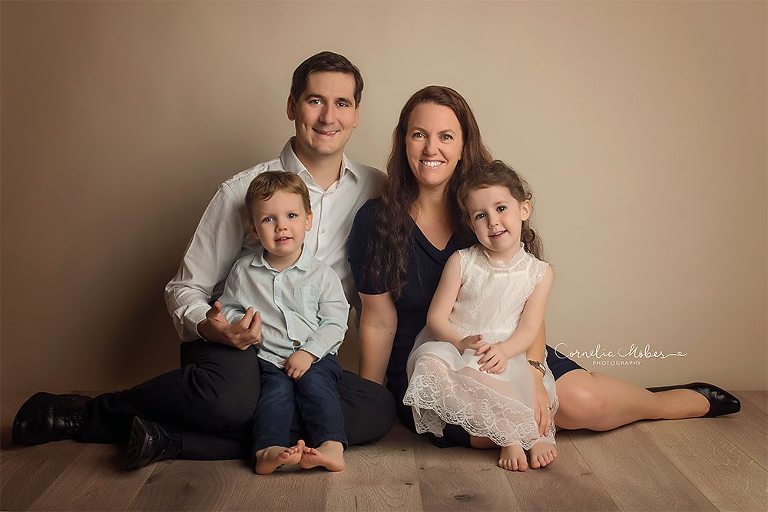 Weihnachtsshooting Christmas Minis Adventszeit Familienfotos Kinderportraits Weihnachtsportraits child portraits family photographer Cornelia Moebes Photography