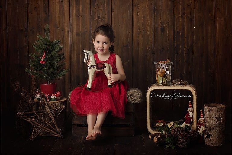 Weihnachtsshooting Christmas Minis Adventszeit Familienfotos Kinderportraits Weihnachtsportraits child portraits family photographer Cornelia Moebes Photography