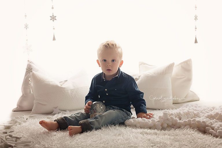 Weihnachtsshooting Christmas Minis Adventszeit Familienfotos Kinderportraits Weihnachtsportraits child portraits family photographer Cornelia Moebes Photography