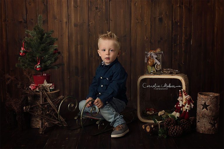 Weihnachtsshooting Christmas Minis Adventszeit Familienfotos Kinderportraits Weihnachtsportraits child portraits family photographer Cornelia Moebes Photography