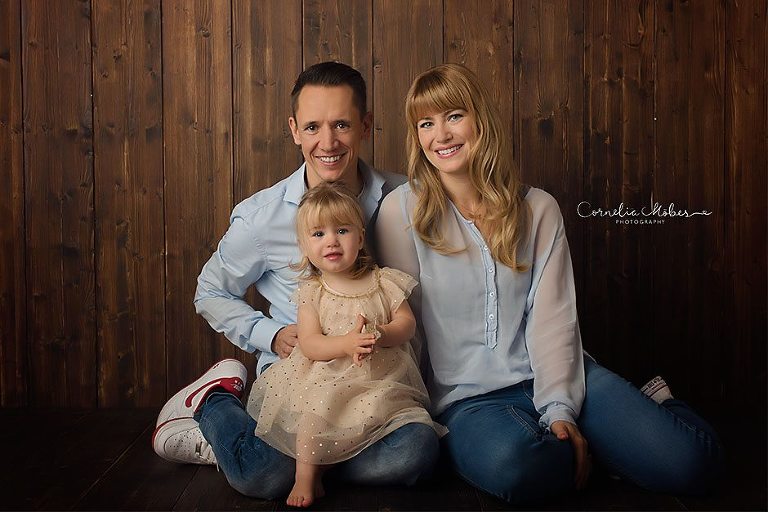 Weihnachtsshooting Christmas Minis Adventszeit Familienfotos Kinderportraits Weihnachtsportraits child portraits family photographer Cornelia Moebes Photography