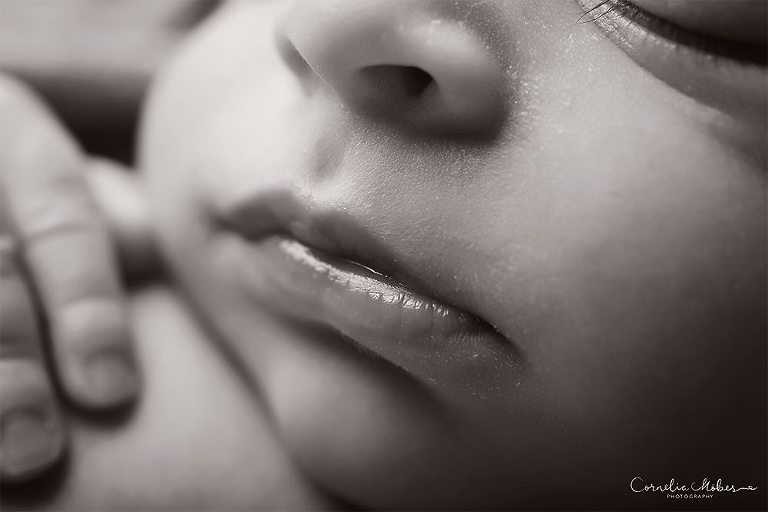 Neugeborenenbilder Neugeborenenshooting Neugeborenenfotografie newbornphotography newborn shooting Babyfotografie Babyfotograf Zug Zürich Luzern Aargau Schwyz Cornelia Moebes Photography