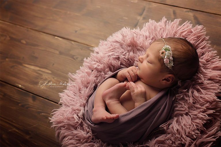 Neugeborenenbilder Neugeborenenshooting Neugeborenenfotografie newbornphotography newborn shooting Babyfotografie Babyfotograf Zug Zürich Luzern Aargau Schwyz Cornelia Moebes Photography