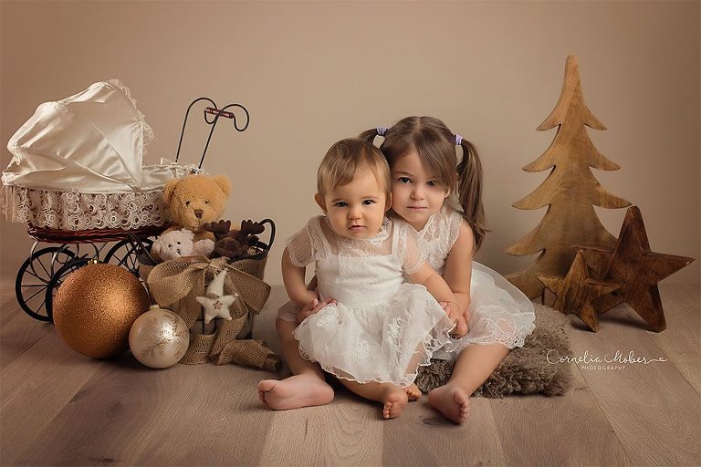 Weihnachtsshooting Portrait Photographer Familienfotos Familienshooting Kinderportraits Kinderfotograf Zug Zuerich Luzern Cornelia Moebes Photography