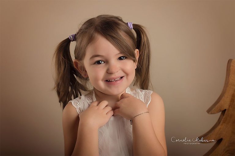 Weihnachtsshooting Portrait Photographer Familienfotos Familienshooting Kinderportraits Kinderfotograf Zug Zuerich Luzern Cornelia Moebes Photography