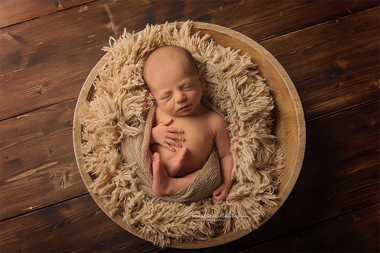 Neugeborenenbilder Neugeborenenshooting Neugeborenenfotografie newbornphotography newborn shooting Babyfotografie Babyfotograf Zug Zürich Luzern Aargau Schwyz Cornelia Moebes Photography