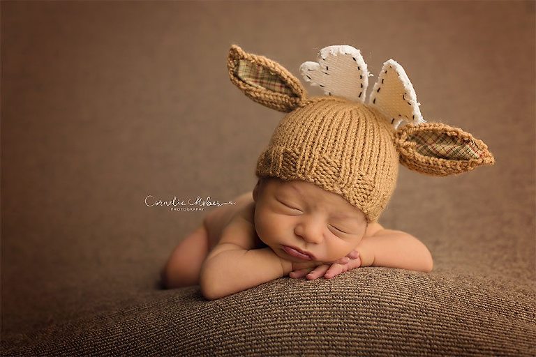 Neugeborenenbilder Neugeborenenshooting Neugeborenenfotografie newbornphotography newborn shooting Babyfotografie Babyfotograf Zug Zürich Luzern Aargau Schwyz Cornelia Moebes Photography