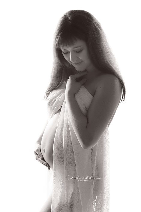 Schwangerschaftsfotos-Schwangerschaftsshooting Schwangerschaftsfotografie Babybauch Shooting maternity photographer Mutterschaft Babyfotograf Babyshooting newbornshooting Neugeborenenfotografie Cornelia Moebes Photography Schweiz Zuerich Luzern Zug Aargau Schwyz