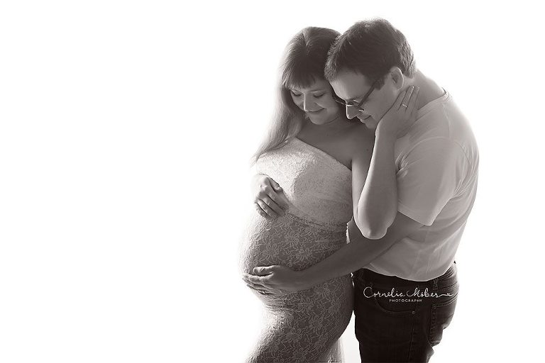 Schwangerschaftsfotos-Schwangerschaftsshooting Schwangerschaftsfotografie Babybauch Shooting maternity photographer Mutterschaft Babyfotograf Babyshooting newbornshooting Neugeborenenfotografie Cornelia Moebes Photography Schweiz Zuerich Luzern Zug Aargau Schwyz