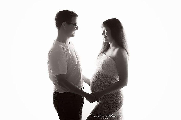 Schwangerschaftsfotos-Schwangerschaftsshooting Schwangerschaftsfotografie Babybauch Shooting maternity photographer Mutterschaft Babyfotograf Babyshooting newbornshooting Neugeborenenfotografie Cornelia Moebes Photography Schweiz Zuerich Luzern Zug Aargau Schwyz