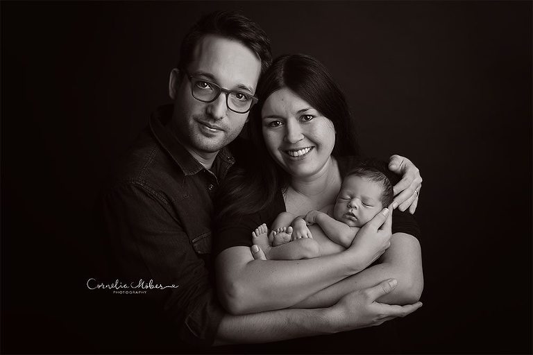Neugeborenenbilder Babyboy Babyfotografie newbornshooting Neugeborenenfotografie Babyfotos Familie Cornelia Moebes Photography