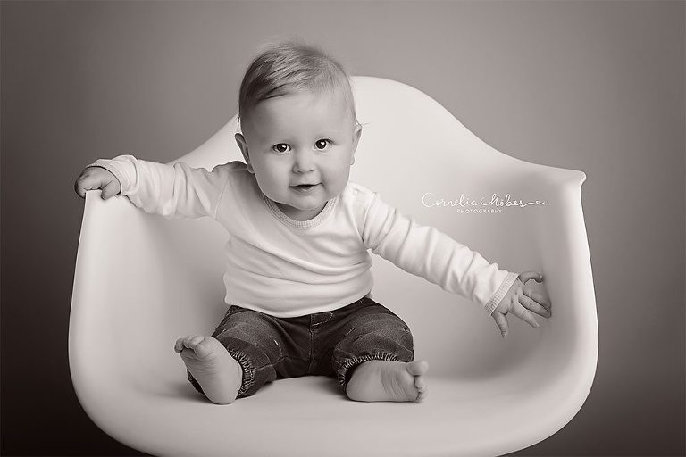 Babyfotos Babyshooting Babyfotografin Baby girl sitter session Kindefotografie Kinderportrait Cornelia Moebes Photography