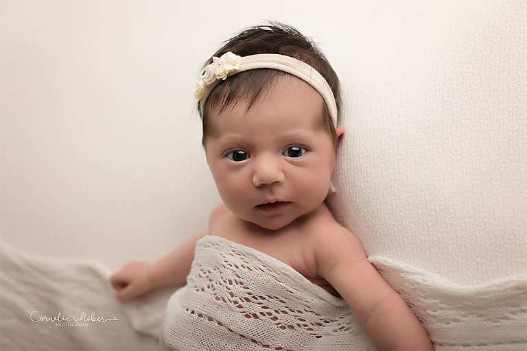 Neugeborenenbilder Newbornshooting Babyfotografie Cornelia Moebes Photography Baar