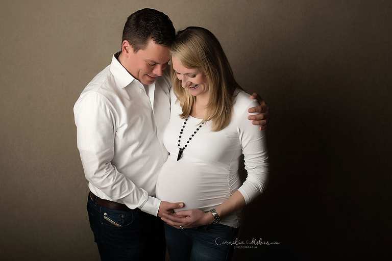 Schwangerschaftsfotos maternity photography Babybauchshooting Cornelia Moebes Photography