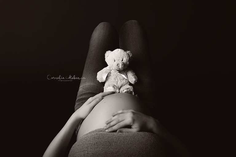 Schwangerschaftsfotos maternity photography Babybauchshooting Cornelia Moebes Photography