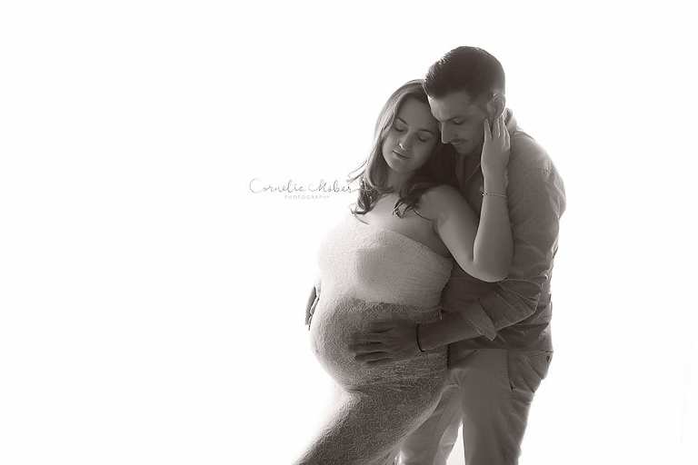 Schwangerschaftsfotografie Schwangerschaftsbilder maternity Babybauch Shooting Mom to be Mutterschaft Familienfotos Cornelia Moebes Photography Zug Zürich