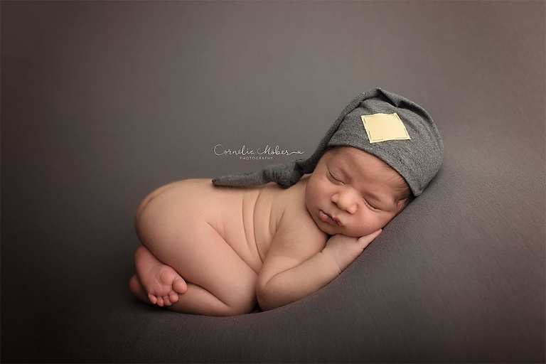 Newbornshooting Newbornphotography Babyfotografie Neugeborenenfotografie Neugeborene Neugeborenenfotos Neugeborenenshooting Babybilder Fotograf Zug Zürich Cornelia Moebes Photography