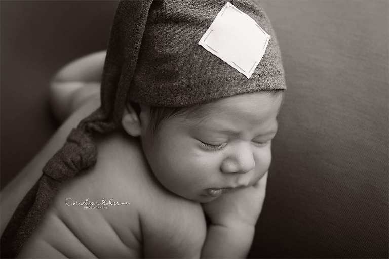 Newbornshooting Newbornphotography Babyfotografie Neugeborenenfotografie Neugeborene Neugeborenenfotos Neugeborenenshooting Babybilder Fotograf Zug Zürich Cornelia Moebes Photography