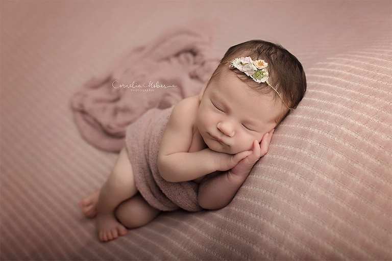 Neugeborene, Neugeborenenfotos, Neugeborenenfotografie, Neugeborenenfotografie Zug, Neugeborenenfotografie Zürich, Neugeborenenfotografie Luzern, Neugeborenenfotografie Aargau, Neugeborenenfotografie Schwyz, Neugeborenenfotografie Schweiz, Newbornshooting, Newborn Photographer, Newborn Photography, Babyfotografie, Babyfotos, Baby Photographer, Baby Fotoshooting, Babyfotografie Zug, Babyfotografie Zürich, Babyfotografie Luzern, Babyfotografie Aargau, Babyfotografie Schwyz, Babyfotografie Schweiz,