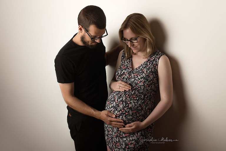 Schwangerschaftsfotografie Schwangerschaftsbilder maternity Babybauch Shooting Mom to be Mutterschaft Familienfotos Cornelia Moebes Photography Zug Zürich