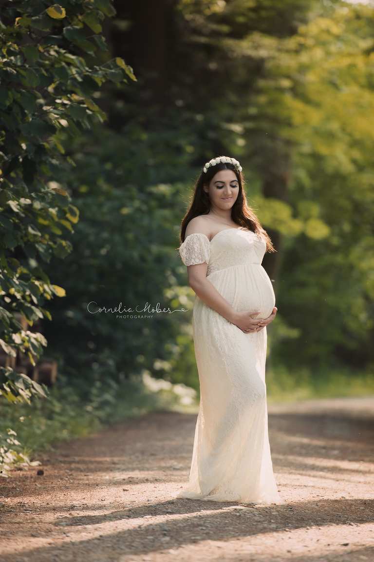 Schwangerschaftsfotografie Schwangerschaftsbilder maternity Babybauch Shooting Mom to be Mutterschaft Familienfotos Cornelia Moebes Photography Zug Zürich