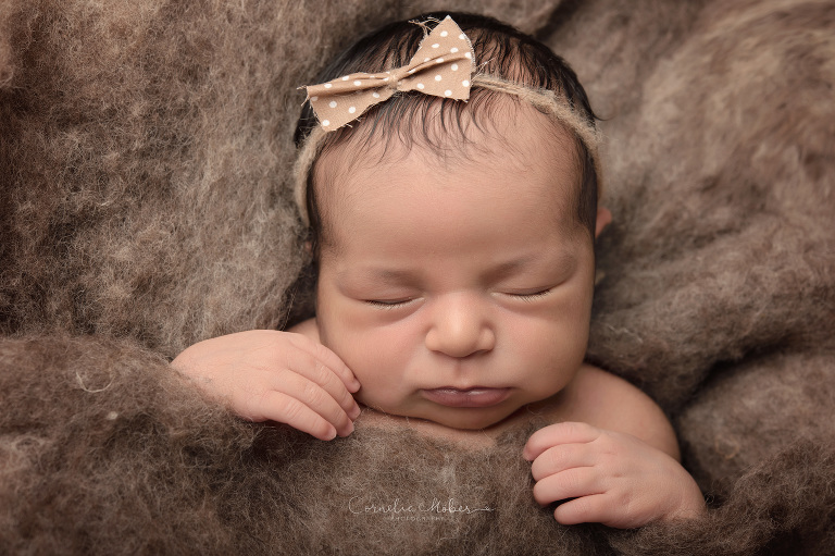 Neugeborenenfotografie Neugeborenenfotos Newbornportraits Newbornshoot Newborn Baby Photographer Babyshoot Babyfotografie Portrait Familie Cornelia Moebes Photography