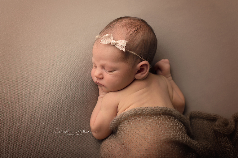 Neugeborenenfotografie Neugeborenenfotos Newbornportraits Newbornshoot Newborn Baby Photographer Babyshoot Babyfotografie Portrait Familie Cornelia Moebes Photography