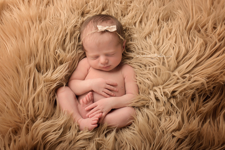 Babygirl Neugeborenenfotografie Neugeborenenfotos Newbornportraits Newbornshoot Newborn Baby Photographer Babyshoot Babyfotografie Portrait Familie Cornelia Moebes Photography