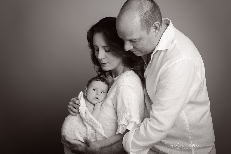 Babygirl Neugeborenenfotografie Neugeborenenfotos Newbornportraits Newbornshoot Newborn Baby Photographer Babyshoot Babyfotografie Portrait Familie Cornelia Moebes Photography