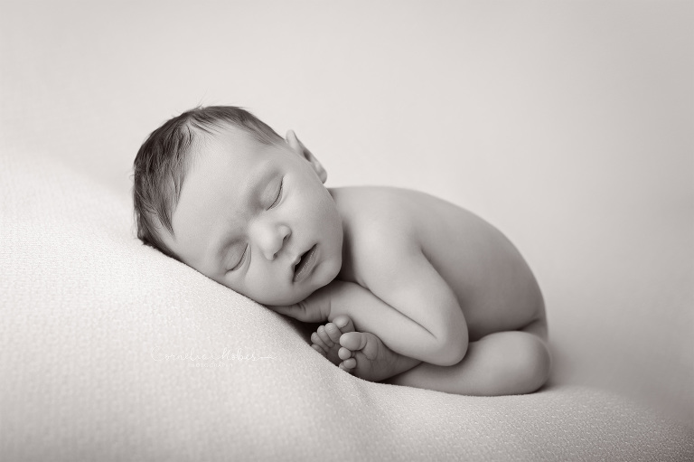Babygirl Neugeborenenfotografie Neugeborenenfotos Newbornportraits Newbornshoot Newborn Baby Photographer Babyshoot Babyfotografie Portrait Familie Cornelia Moebes Photography