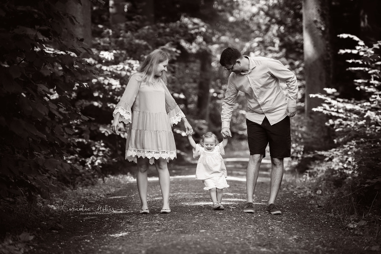 FineArt Portrait Kids Portraiture Fine Art Photography Kinderfotografie Porträt Familie Schwangerschaftsfotografie Schwangerschaftsbilder maternity Babybauch Shooting Mom to be Mutterschaft Familienfotos Cornelia Moebes Photography