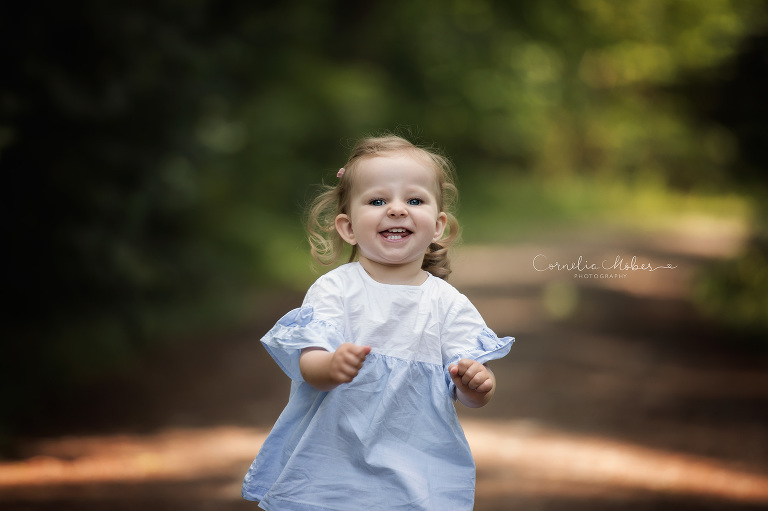 FineArt Portrait Kids Portraiture Fine Art Photography Kinderfotografie Porträt Familie Schwangerschaftsfotografie Schwangerschaftsbilder maternity Babybauch Shooting Mom to be Mutterschaft Familienfotos Cornelia Moebes Photography