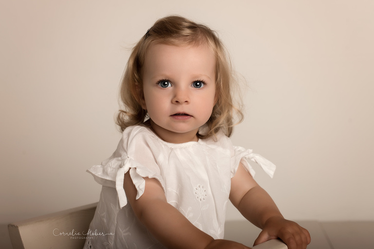 FineArt Portrait Kids Portraiture Fine Art Photography Kinderfotografie Porträt Familie Schwangerschaftsfotografie Schwangerschaftsbilder maternity Babybauch Shooting Mom to be Mutterschaft Familienfotos Cornelia Moebes Photography