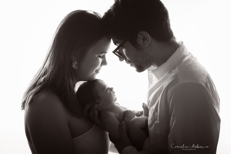 Neugeborenenfotografie Neugeborenenfotos Newbornportraits Newbornshoot Newborn Baby Photographer Babyshoot Babyfotografie Portrait Familie Cornelia Moebes Photography