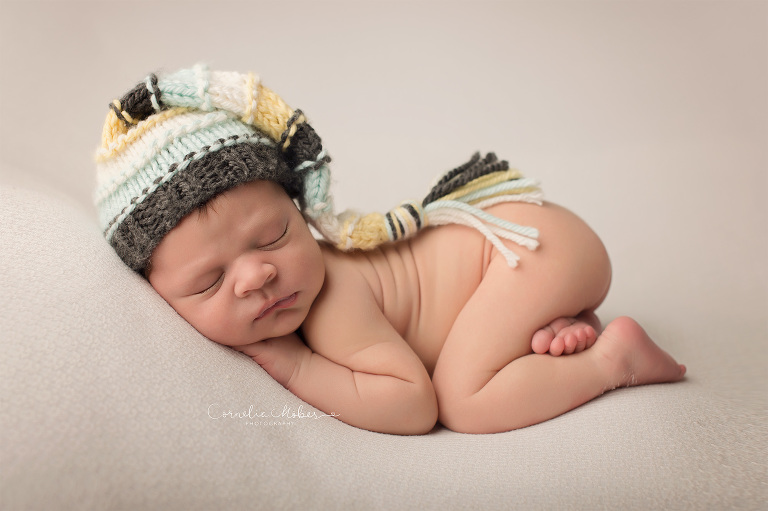 Neugeborenenfotografie Neugeborenenfotos Newbornportraits Newbornshoot Newborn Baby Photographer Babyshoot Babyfotografie Portrait Familie Cornelia Moebes Photography