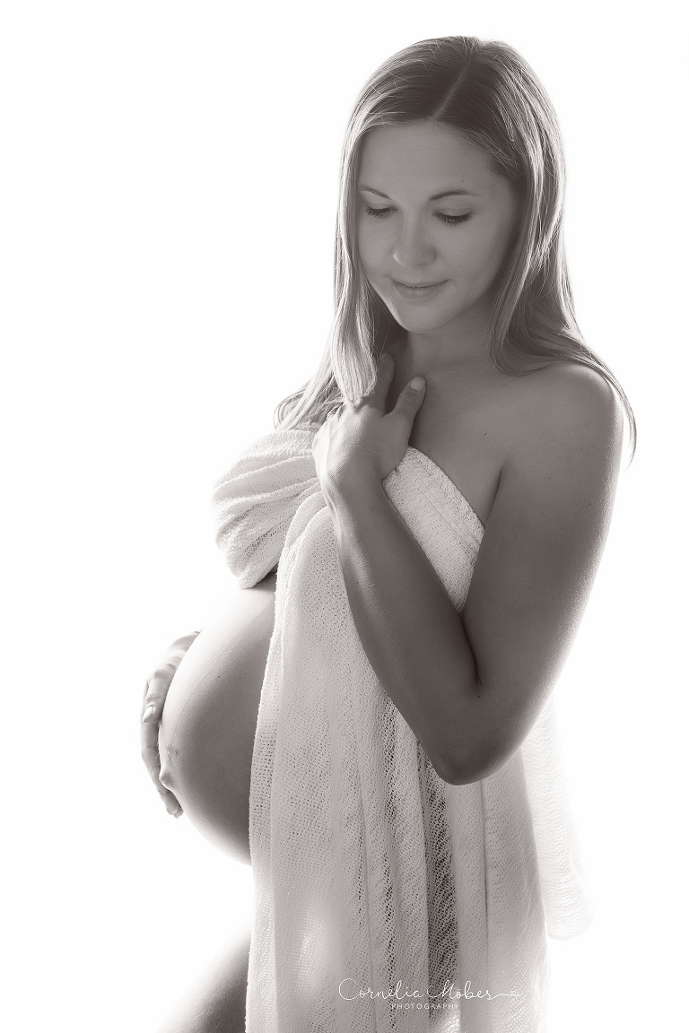 Neugeborenenfotografie Neugeborenenfotos Newbornportraits Newbornshoot Newborn Baby Photographer Babyshoot Babyfotografie Portrait Familie Cornelia Moebes Photography