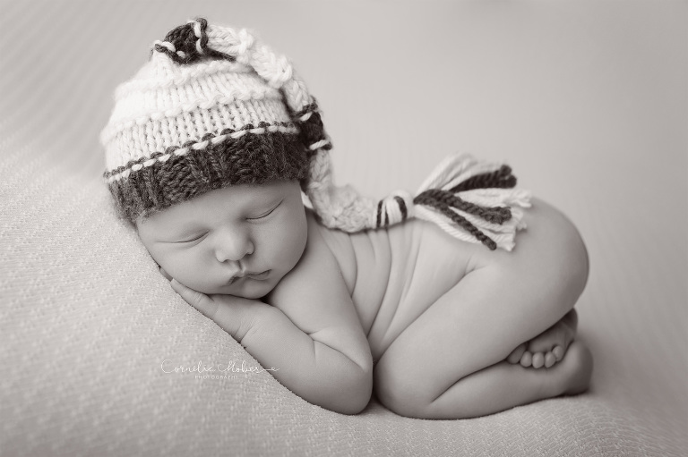 Neugeborenenfotografie Neugeborenenfotos Newbornportraits Newbornshoot Newborn Baby Photographer Babyshoot Babyfotografie Portrait Familie Cornelia Moebes Photography