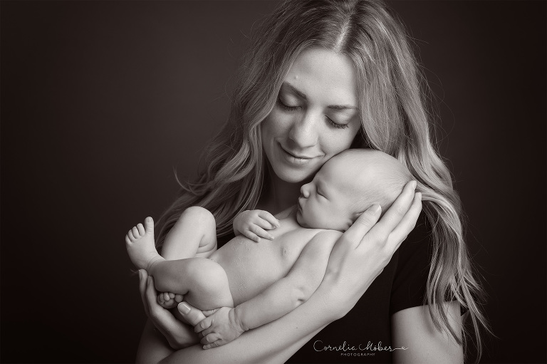 Neugeborenenfotografie Neugeborenenfotos Newbornportraits Newbornshoot Newborn Baby Photographer Babyshoot Babyfotografie Portrait Familie Cornelia Moebes Photography