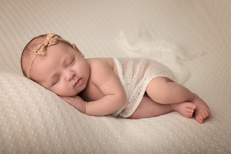 Neugeborenenfotografie Neugeborenenfotos Newbornportraits Newbornshoot Newborn Baby Photographer Babyshoot Babyfotografie Portrait Familie Cornelia Moebes Photography