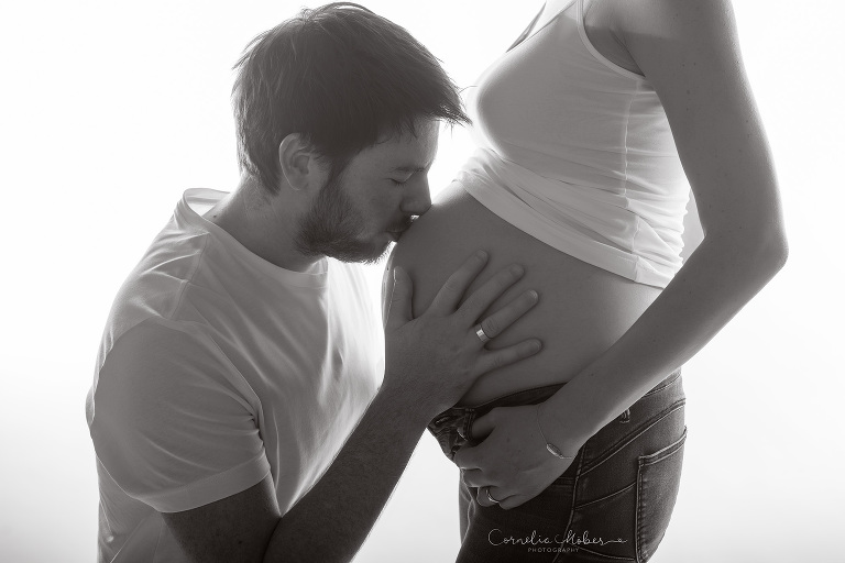 Schwangerschaftsfotografie Schwangerschaft Maternity Portrait Babybauch Shooting FineArt Mommyandme Cornelia Moebes Photography Zug Zürich Zentralschweiz