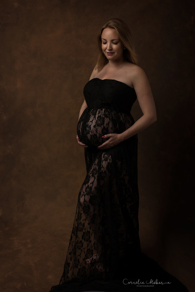 Schwangerschaftsfotografie Schwangerschaft Maternity Portrait Babybauch Shooting FineArt Mommyandme Cornelia Moebes Photography Zug Zürich Zentralschweiz